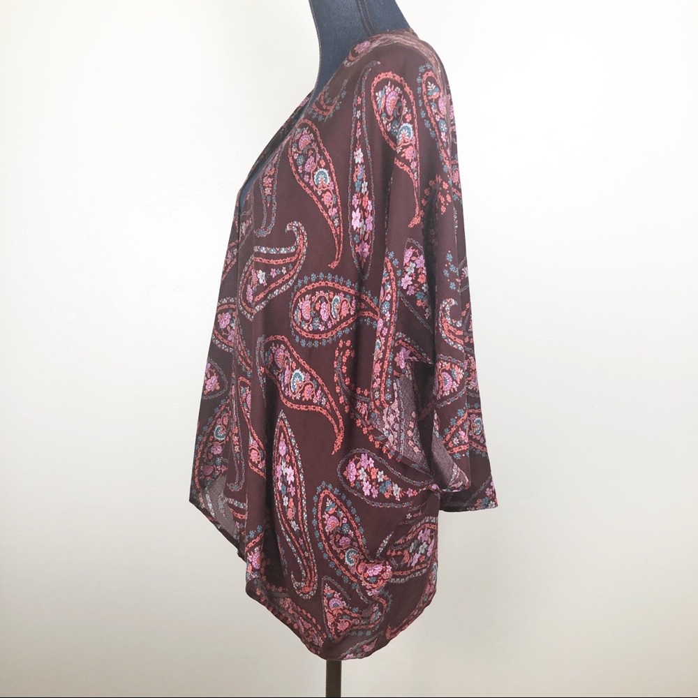 FOREVER 21 Contemporary Red Floral Paisley - Picture 3 of 5